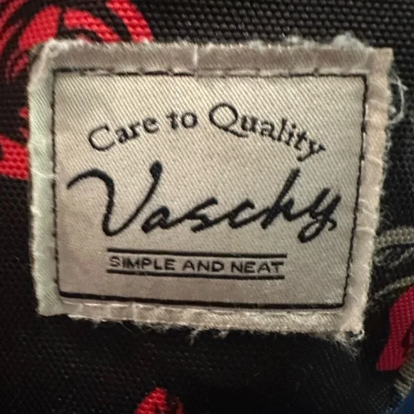 Vaschy Black Backpack with Red Roses - Picture 3 of 8